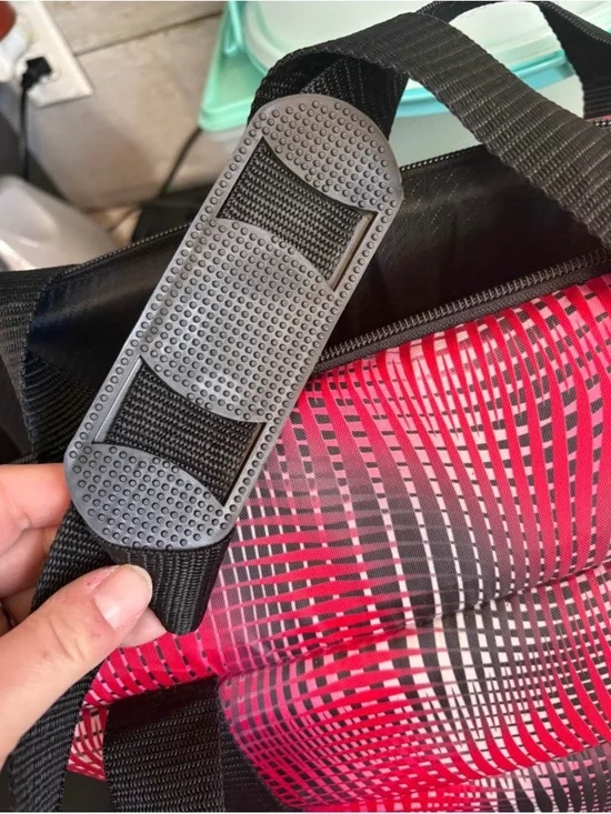 Small Pet Carrier - Red Pattern - Picture 5 of 5